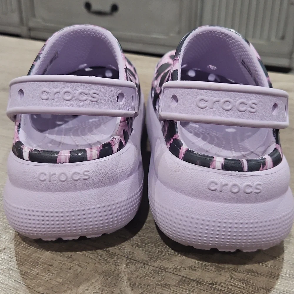 CROCS Kids Platform Clogs in Pink Purple Leopard Print